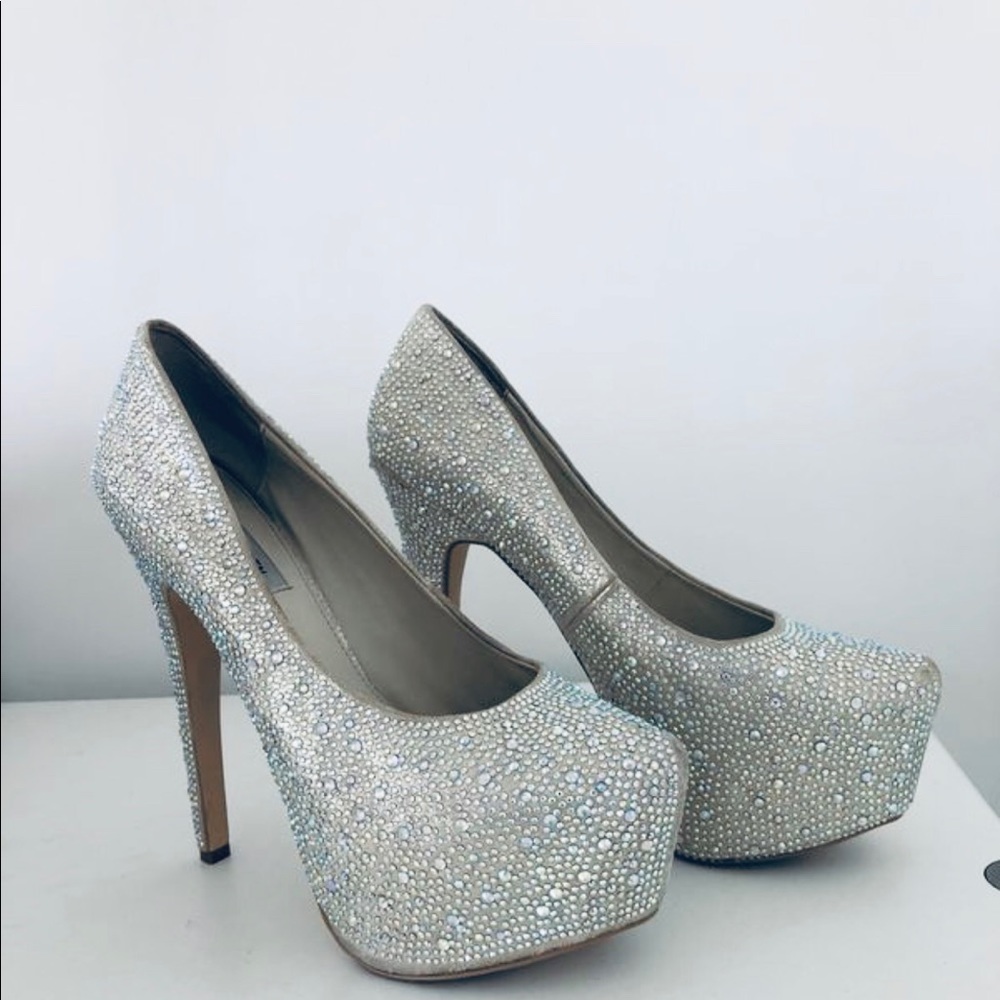 Steve Madden Swarovski crystals Heels Size 8.5